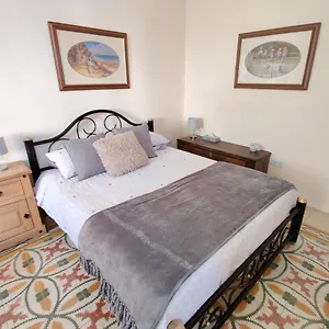 Ellas Place Tarxien